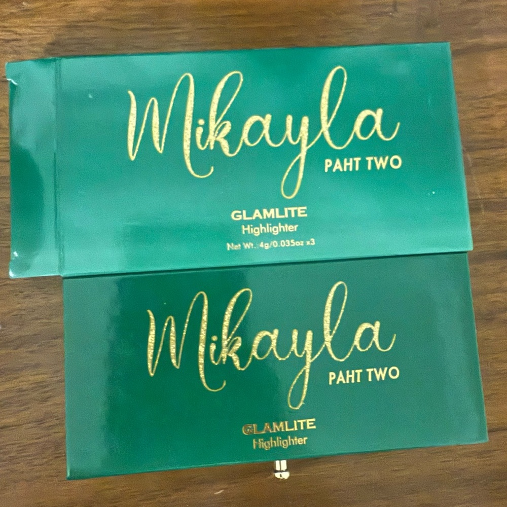 Glamlite X Mikayla Highlighter Palette Paht Two